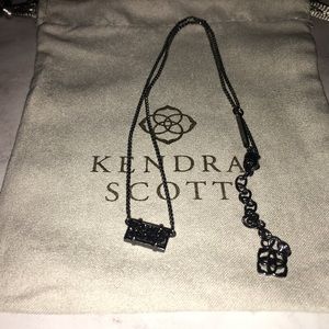 Kendra Scott pendant necklace
